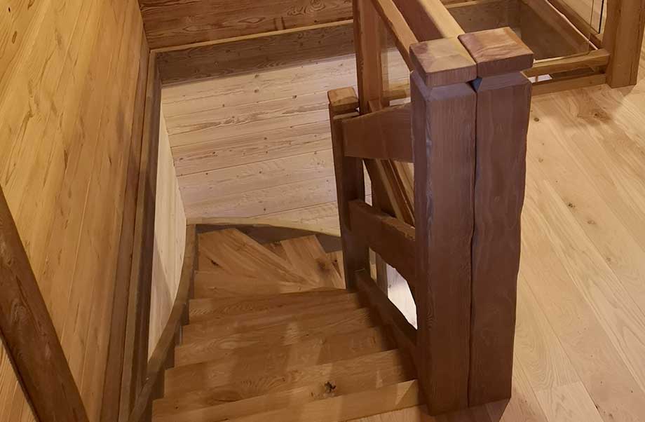 Escalier | Location Chalet Etoile D'or - Gerardmer Vosges - Séjour Haut de gamme Luxe